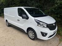 VAUXHALL VIVARO