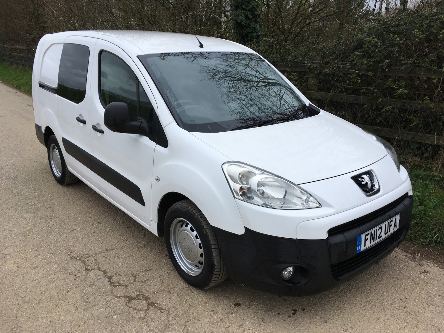 Peugeot partner van 2012 hot sale